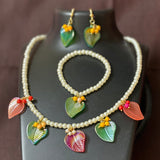 Pearl -leaf charms necklace set