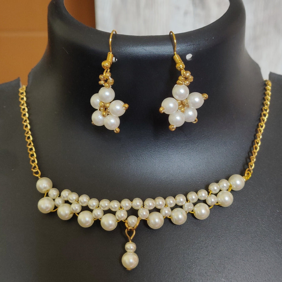 pearl pendent chain