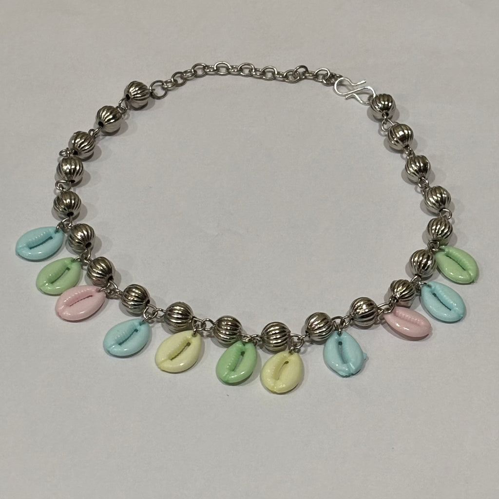 Silver ccb beads chocker necklace with cowrie