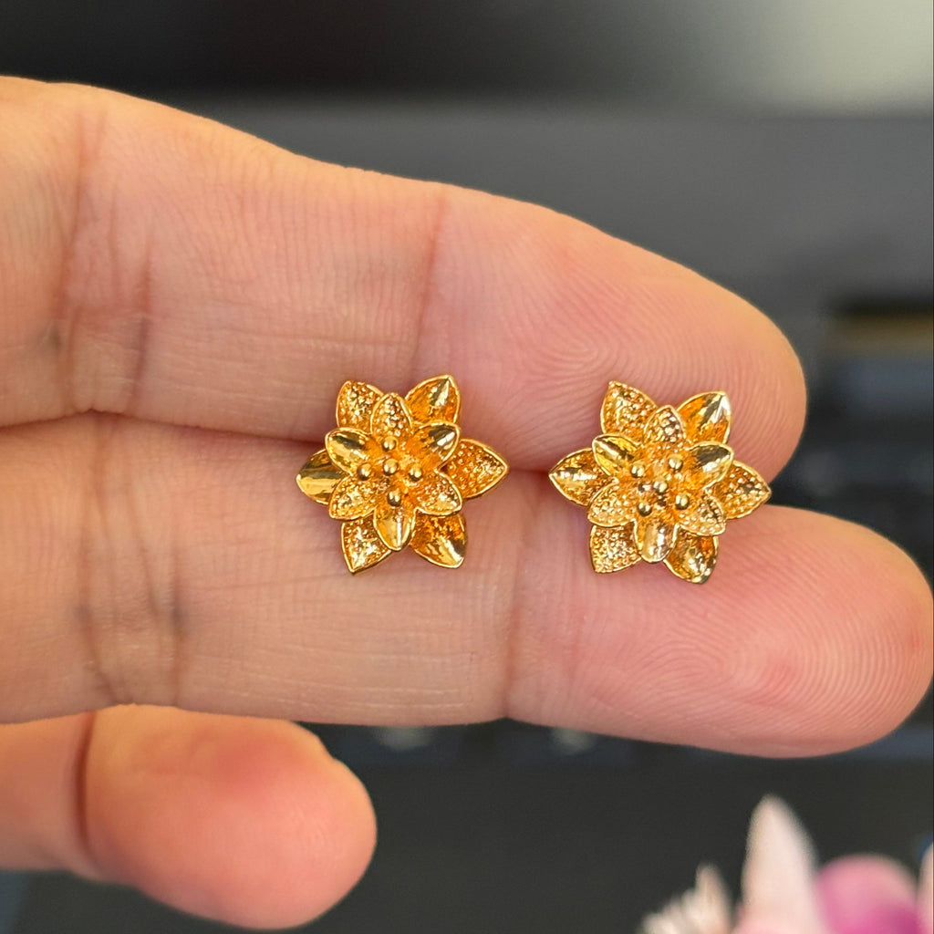 Floral micro gold plated stud