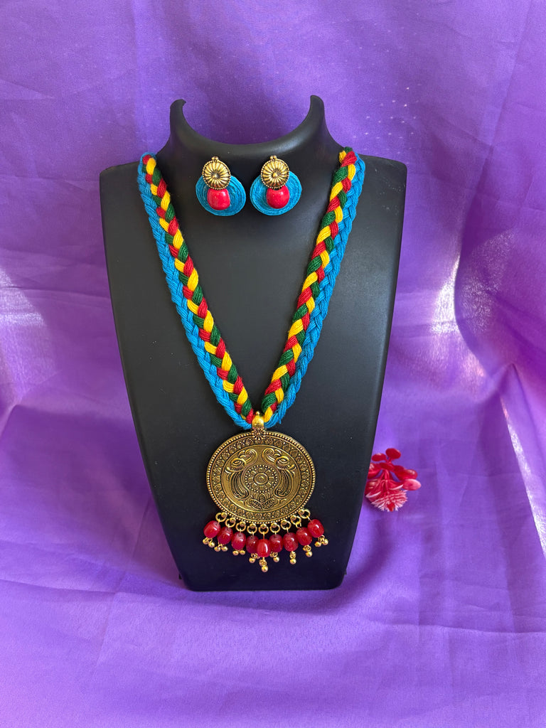 Multicolour heritage Dori necklace set with pendent
