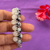Creamy white -grey beaded bracelet