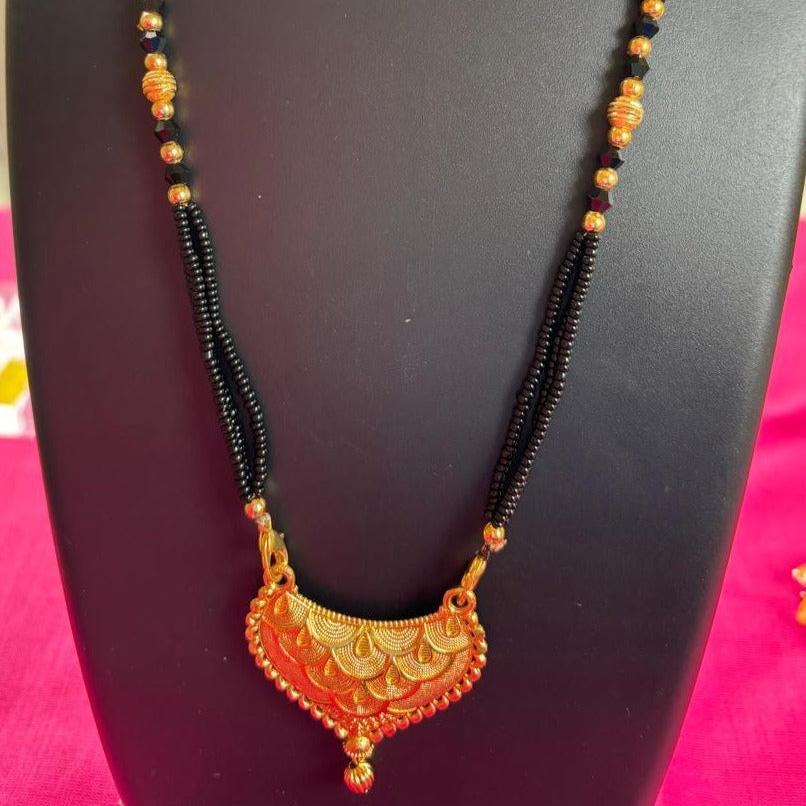 Mangalsutra-Black beaded chain with pendent