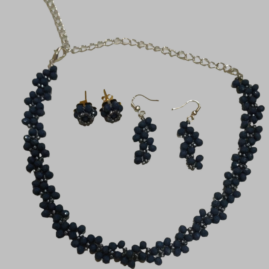 greay bead neklace